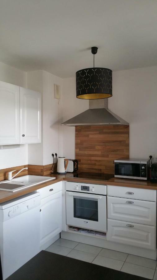 Apt 50M2 Avec Balcon Tout Equipe Proche D'Avignon Apartment Pernes-les-Fontaines Bagian luar foto